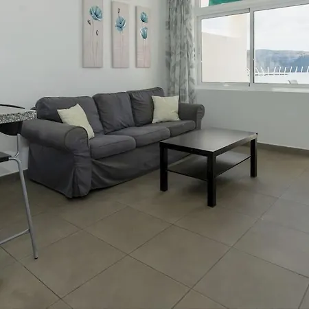 Cristianos, Ocean And Harbour View, Pedestrian Appartement *