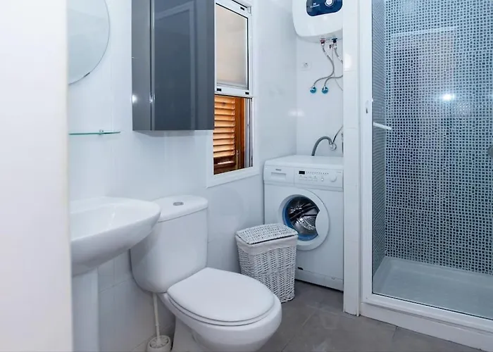 Cristianos, Ocean And Harbour View, Pedestrian Apartament