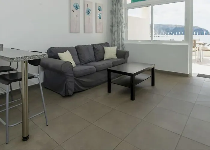 Cristianos, Ocean And Harbour View, Pedestrian Apartament *